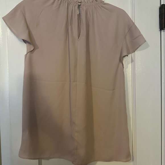 Express NWT Ruffle Neck Blouse - Picture 3 of 4
